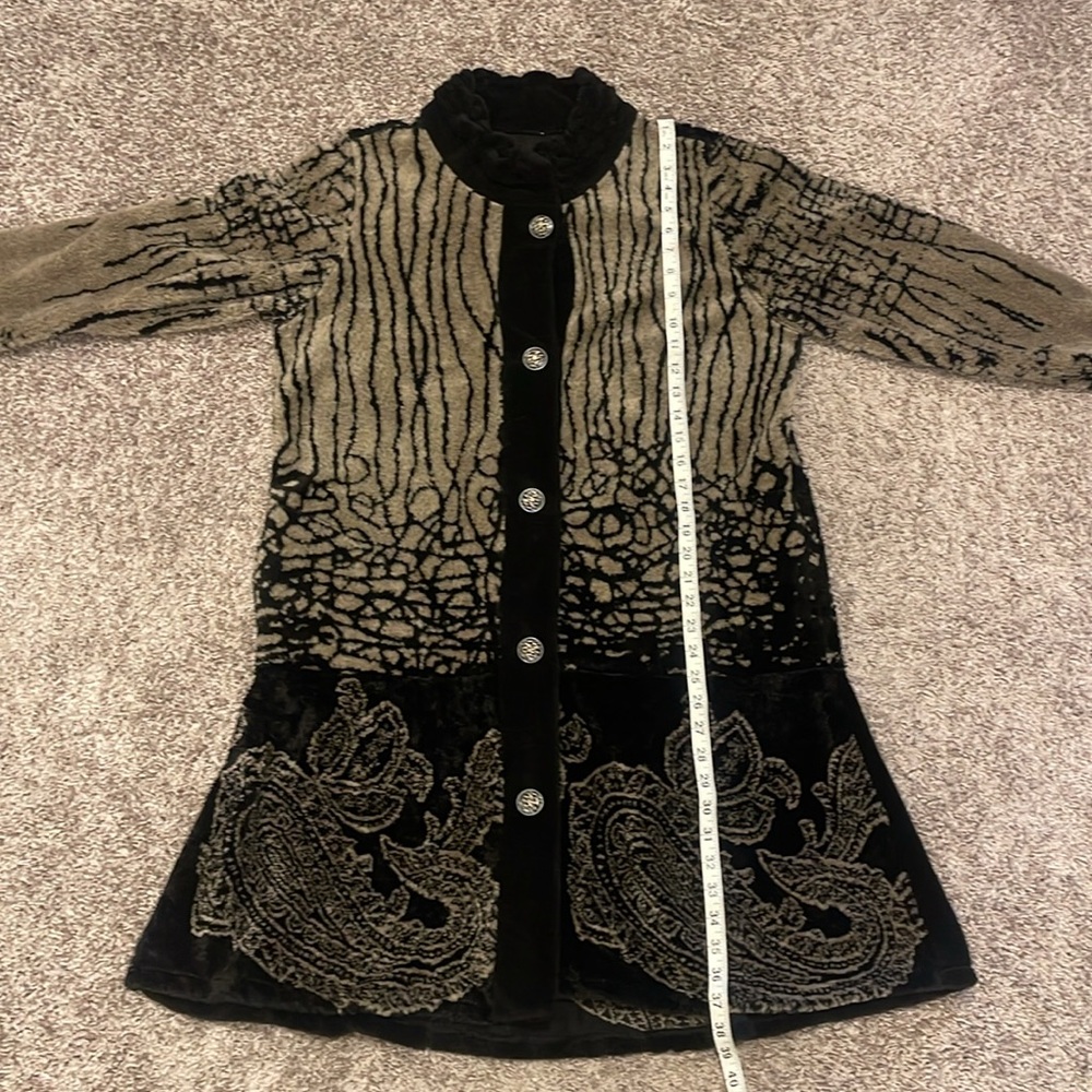 Lee Anderson Women's Cardigan - Picture 9 of 10